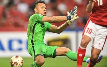 Vì sao thủ môn Singapore bỏ khung thành phạm lỗi thì ăn thẻ đỏ còn thủ môn Thái làm điều tương tự với Văn Toàn lại không sao?