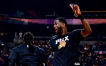 Phoenix Suns phá kỷ lục CLB trong ngày thiếu vắng Devin Booker