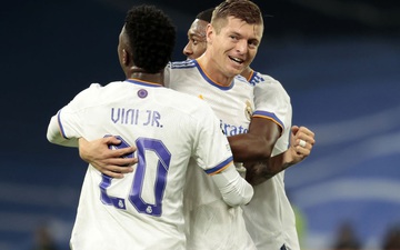 Real Madrid thắng thuyết phục Inter Milan để giành ngôi nhất bảng