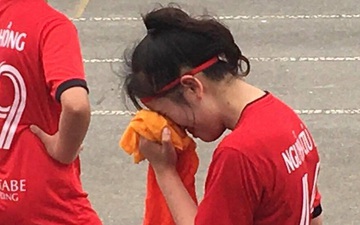Đội trưởng U19 nữ Hà Nội bật khóc sau trận thua U19 Phong Phú Hà Nam  