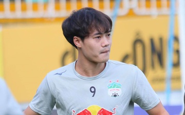Tiến Linh - Văn Toàn nịnh nhau “cực ngọt” khi cùng dẫn đầu danh sách vua phá lưới V.League 2021