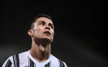 Ronaldo nổ súng, Juventus chật vật đua top 4