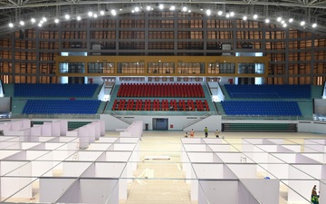 "Chạy đua thời gian" xây dựng bệnh viện dã chiến trong nhà thi đấu SEA Games của tỉnh Bắc Giang 