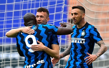Inter Milan đại thắng trong ngày nâng cao cúp vô địch Serie A 2020-21