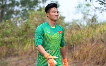 Văn Hoàng được bổ sung vào danh sách đội tuyển Việt Nam sang UAE 