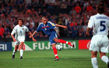 Euro 2000: Khi người Pháp cô đơn trên đỉnh châu Âu