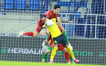 Văn Hậu phạm lỗi khiến tuyển Việt Nam nhận bàn thua trước Malaysia