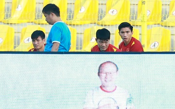 Thầy Park "chơi khó" ở buổi tập của tuyển Việt Nam, phóng viên UAE chán nản suýt bỏ về sớm
