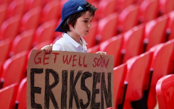 Cả châu Âu gửi tình yêu thương đến Eriksen