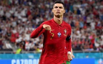 Ronaldo sắm vai người hùng, Bồ Đào Nha cầm hòa Pháp để giành "vé vớt"