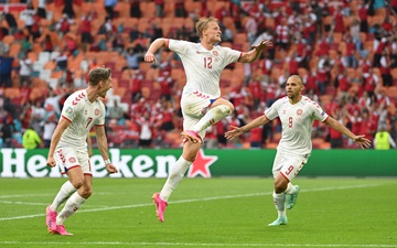 Video: Kasper Dolberg lập cú đúp nâng tỷ số lên 2-0 cho Đan Mạch
