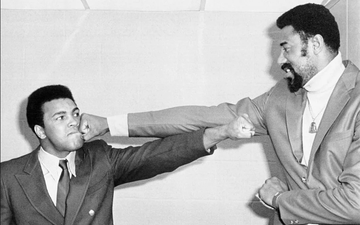 Wilt Chamberlain từng suýt so găng với tượng đài quyền anh Muhammad Ali