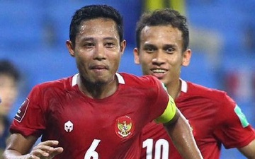 Sao Indonesia từng rời sân bằng xe lăn ở SEA Games nói "biết ơn" HLV trưởng, quyết tâm thắng trận tái đấu Văn Hậu 