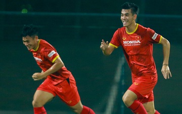 Tiến Linh lo lắng trước "siêu tiền đạo" của UAE: "Cầu thủ Việt Nam phải dè chừng!"