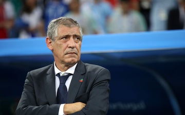 Huấn luyện viên trưởng Bồ Đào Nha "mơ" được hút thuốc đến tận trận chung kết Euro 2020