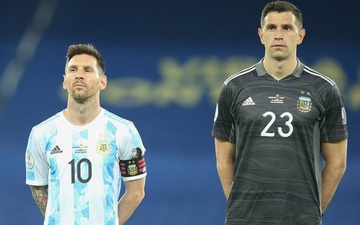 5 đồng đội của Messi ở Argentina từng sang Việt Nam thi đấu: "Găng tay vàng" Martinez bị khuất phục
