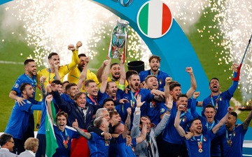 Ảnh: Italy nâng cao chiếc cúp vô địch Euro sau 53 năm chờ đợi 