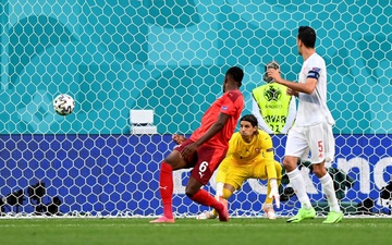 Video: Denis Zakaria đá phản lưới, mang về bàn mở tỉ số 1-0 cho Tây Ban Nha