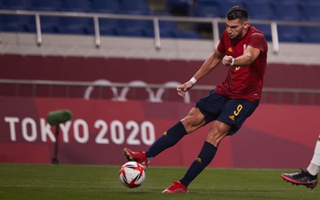 Lập hat-trick chỉ trong 30 phút, tiền đạo Tây Ban Nha đi vào lịch sử Olympic 