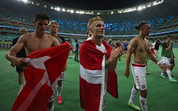 Ảnh: Niềm hạnh phúc vô bờ của các cầu thủ Đan Mạch khi giành quyền vào chơi trận bán kết Euro 2020