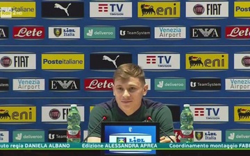 Tiền vệ tuyển Ý trả lời hài hước sau câu hỏi đỉnh cao Toán học của nữ phóng viên "não cá vàng"