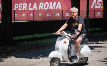 Mourinho họp báo ra mắt Roma: "Tôi giành 3 danh hiệu cho MU nhưng bị coi là thảm họa"
