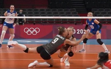 Bủn rủn với pha va chạm của hai nữ VĐV bóng chuyền Thổ Nhĩ Kỳ tại Olympic 2020
