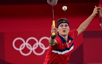 Viktor Axelsen: Chàng trai vượt nỗi sợ hãi Covid-19 để trở thành nhà vô địch cầu lông Olympic