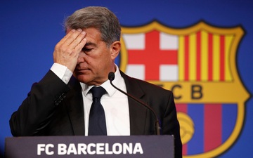 Chủ tịch Barca họp báo tiết lộ lý do không ký hợp đồng với Messi: "Đội bóng là trên hết!"