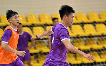 Tuyển futsal Việt Nam rèn miếng đánh ở tình huống cố định trước khi đối đầu Brazil tại World Cup 2021
