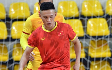Cầu thủ futsal Việt Nam đá World Cup để lo cho cha chữa bệnh hiểm nghèo
