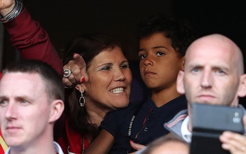 Mẹ Ronaldo tiết lộ nguyện vọng với con trai trước khi bà lìa xa cõi đời