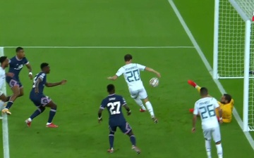 Bỏ lỡ khó tin ở trận PSG vs Man City: 2 lần bóng chạm xà ngang trong 2 giây, Bernardo sút hỏng ở khoảng cách 2m