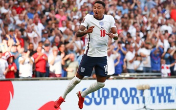 Ghi bàn đầu tiên cho tuyển Anh từ năm 2018, Lingard ăn mừng như Ronaldo