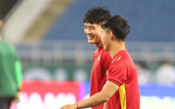 Tuyển thủ Việt Nam tươi cười khi trở lại SVĐ Mỹ Đình sau hơn một năm: Về "nhà" là thấy vui, không ngán đối thủ mạnh