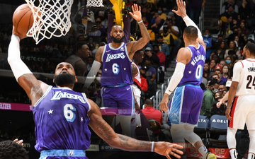 LeBron James ghi 43 điểm, Los Angeles Lakers hủy diệt Portland Trail Blazers trong trận đấu cuối cùng của năm 2021