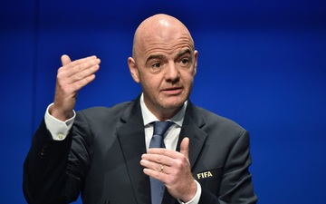Báo Thuỵ Sĩ đưa tin độc quyền: Chủ tịch FIFA đã định cư và cho con cái đi học ở Qatar