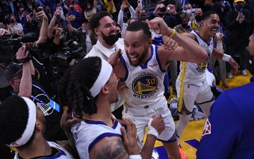 Stephen Curry tung buzzer beater đẳng cấp, Golden State Warriors thắng nghẹt thở Houston Rockets
