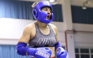 Nữ võ sĩ Muay quyết thi đấu khi máu chảy đầm đìa, đệ tử Nguyễn Trần Duy Nhất giành chiến thắng Knock-out