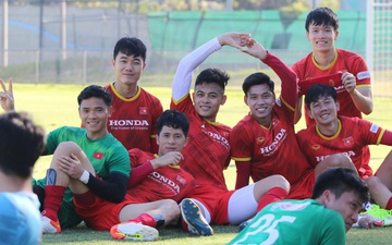 ĐT Việt Nam mặc áo đỏ đấu Australia, danh sách đăng kí thi đấu không có bất ngờ