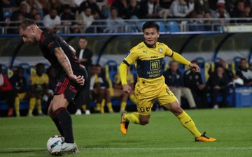 Quang Hải ghi bàn đầu tiên cho Pau FC, giúp đội bóng thoát thua trên sân nhà