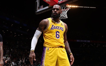 LeBron James phát động "chiến tranh lạnh" tại Los Angeles Lakers và thứ quyền lực còn cao hơn cả Kobe Bryant?
