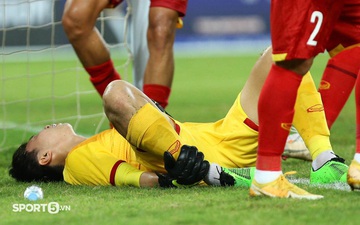 U23 Việt Nam liên tiếp gặp chấn thương nhưng vẫn kiên cường nén đau thi đấu