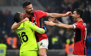 Giroud lập cú đúp, AC Milan níu chân Inter trong cuộc đua vô địch bằng chiến thắng ngược dòng