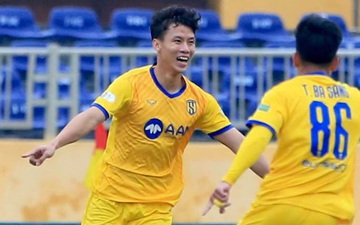Quế Ngọc Hải ghi bàn đẹp mắt cho SLNA từ sai lầm "ngớ ngẩn" của thủ môn Bình Định