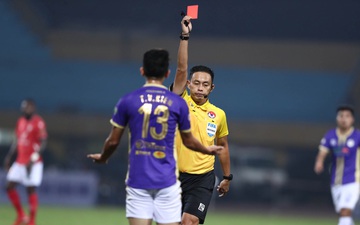 Hà Nội 0-0 TP.HCM: Văn Kiên nhận thẻ đỏ, Hà Nội FC nhạt nhoà ngày đầu ra quân tại V.League 2022