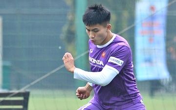 Trợ lý Lee Young-jin lừa bóng khiến Thanh Bình "bẽ bàng", HLV Park Hang-seo dạy lại cầu thủ U23 cách đá ma 