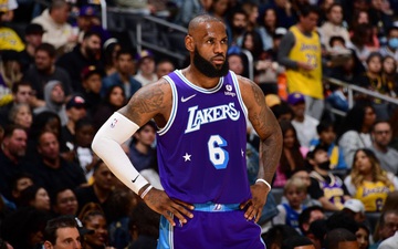 Los Angeles Lakers tiếp tục thất bại trong ngày LeBron James và Anthony Davis trở lại sàn đấu