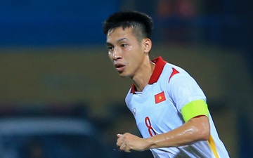 Đỗ Hùng Dũng quên đeo băng đội trưởng U23 Việt Nam
