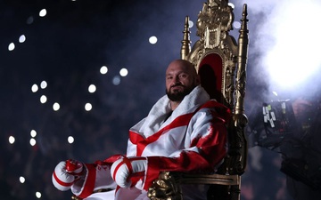 Đêm lịch sử tại Wembley khắc tên "nhà vua" Tyson Fury